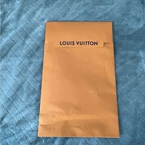 Louis‎ Vuitton paper envelope